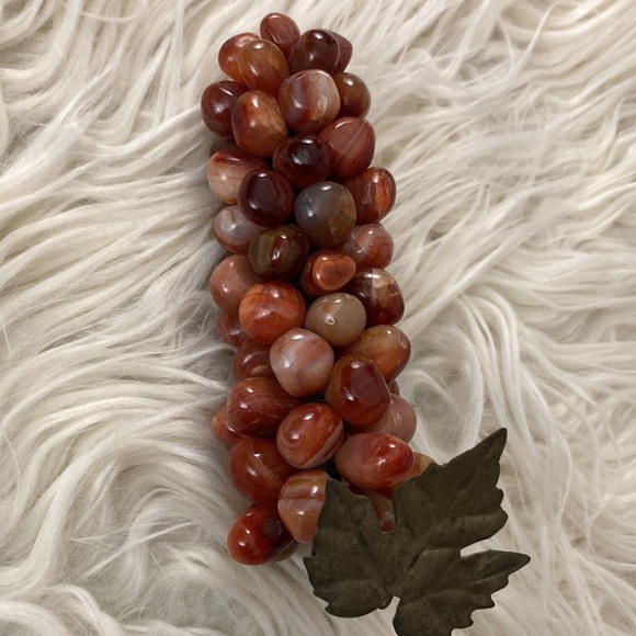 Vintage Set Of 3 Small Stone Carnelian  Marble Jade Grape Clusters Vine MCM - Picture 5 of 9